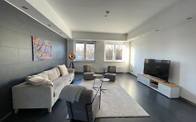 TruRetreats Design Loft für 8 Personen I Riesige Küche I eCharger I 65z SmartTV I 150qm